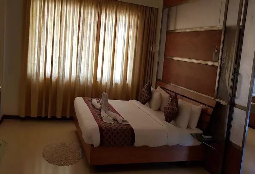 Hotelli Solace Resorts And Spa