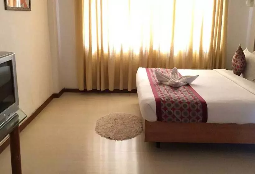 Hotelli Solace Resorts And Spa