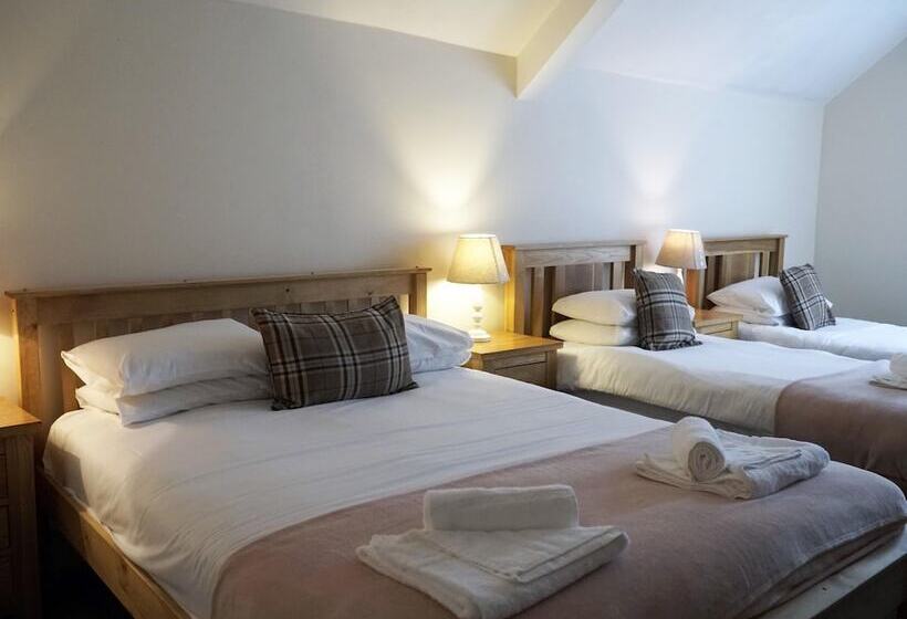 Отель The Corner House