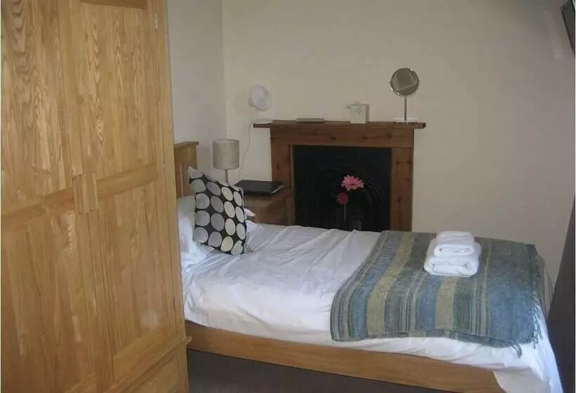 Отель The Corner House