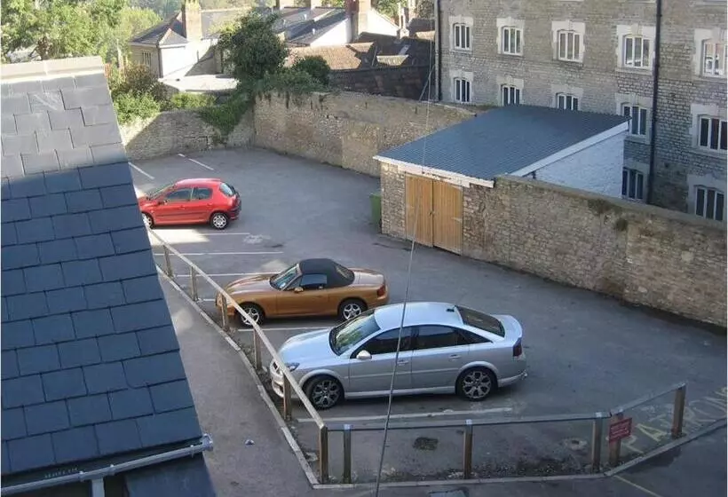 Отель The Corner House