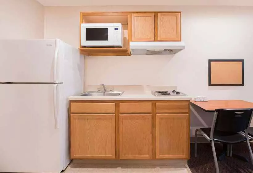 Отель Woodspring Suites Columbus Fort Moore