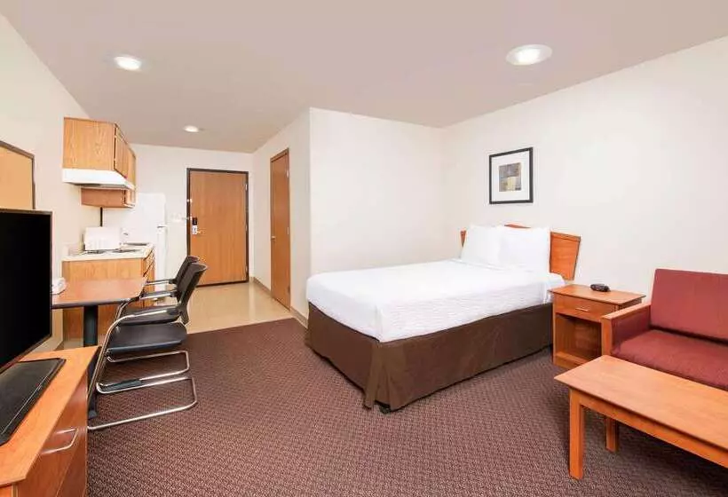 Отель Woodspring Suites Columbus Fort Moore