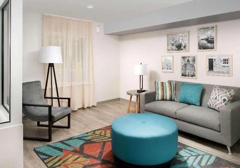 ホテル Woodspring Suites Columbus Near Fort Benning