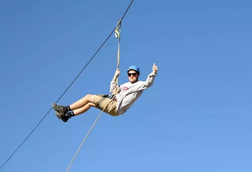 Отель Zion Ponderosa Ranch Resort