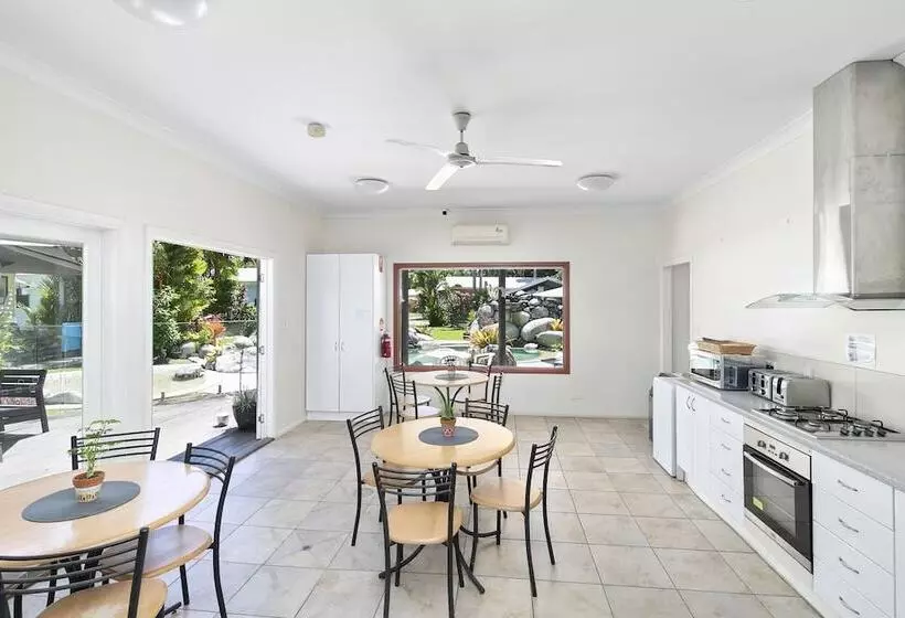 Mossman Resort Holiday Villas