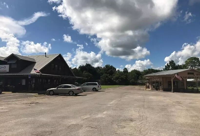 모텔 Alvin Extended Stay