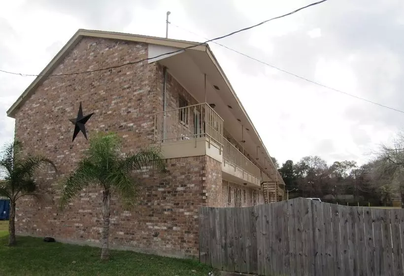 모텔 Alvin Extended Stay