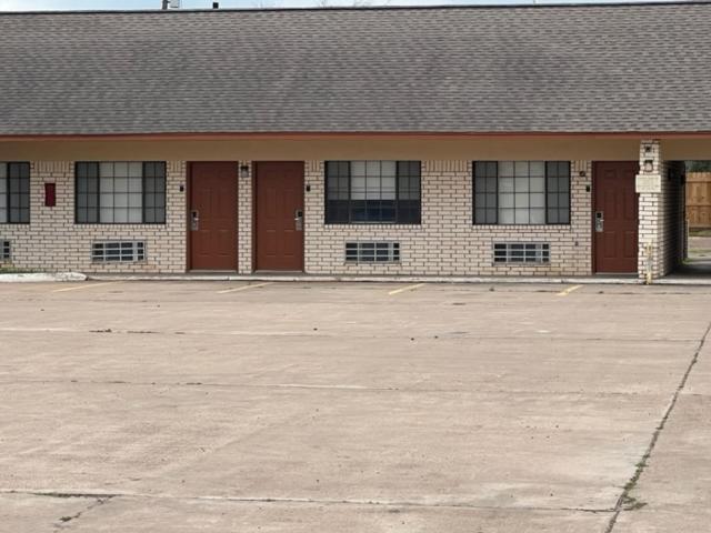 汽车旅馆  Garden Inn & Suite