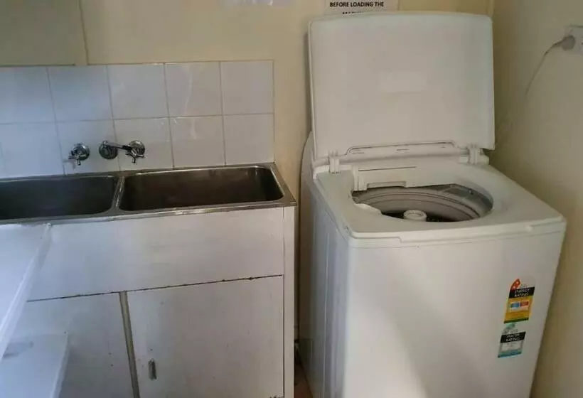 Пансион Arcadia Beach Guest House And Car Hire