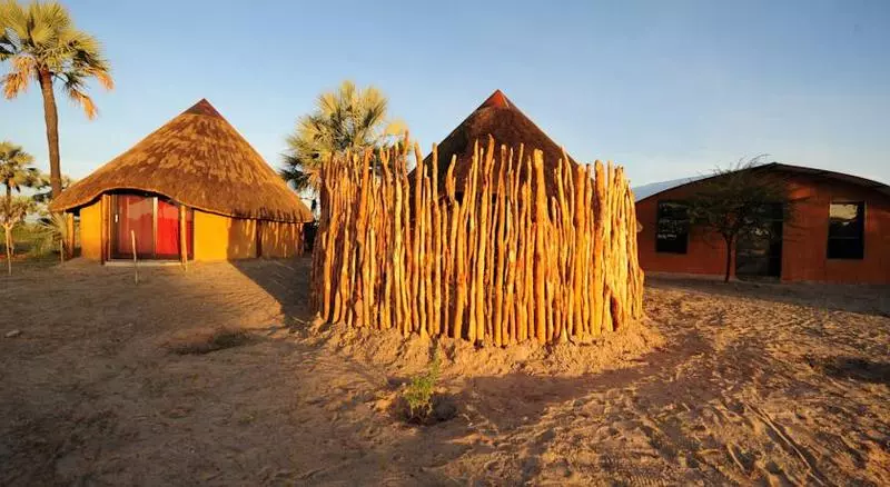 پانسیون Ongula Village Homestead Lodge