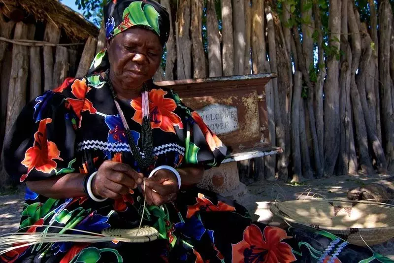 پانسیون Ongula Village Homestead Lodge