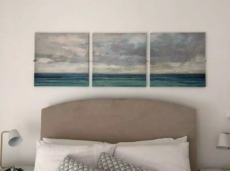 펜션 The Eyre Square Townhouse