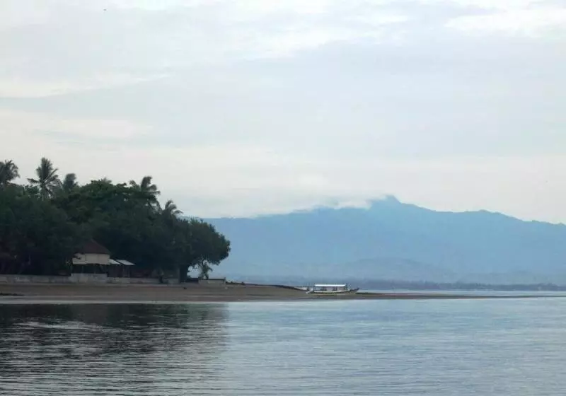 אתר נופש Dolphin Beach Bali