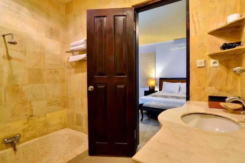 אתר נופש Dolphin Beach Bali