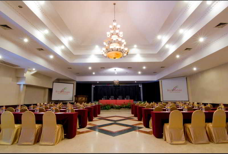 Курорт Royal Hotel And Villa Batu