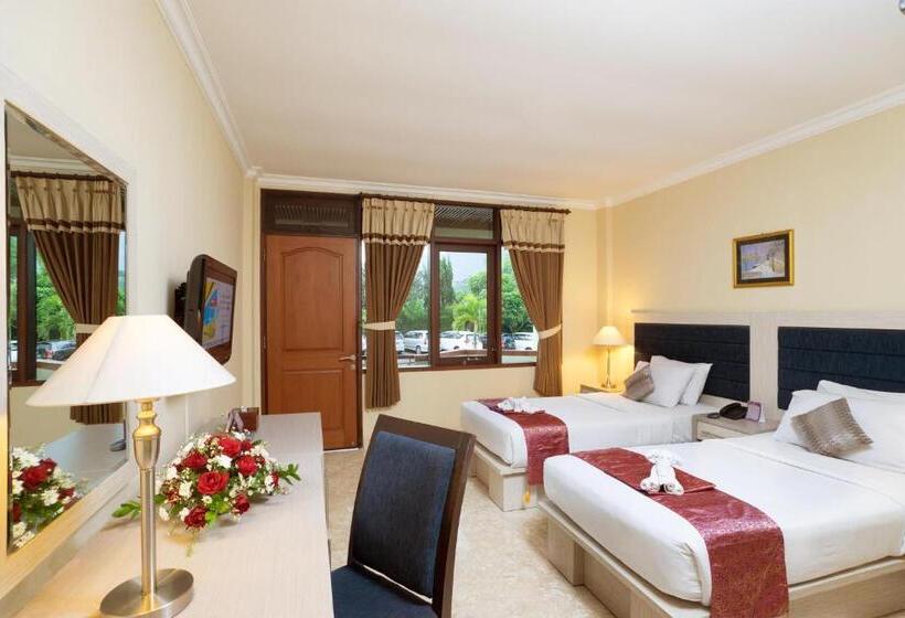 Курорт Royal Hotel And Villa Batu