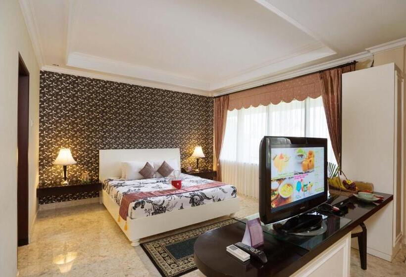 Курорт Royal Hotel And Villa Batu