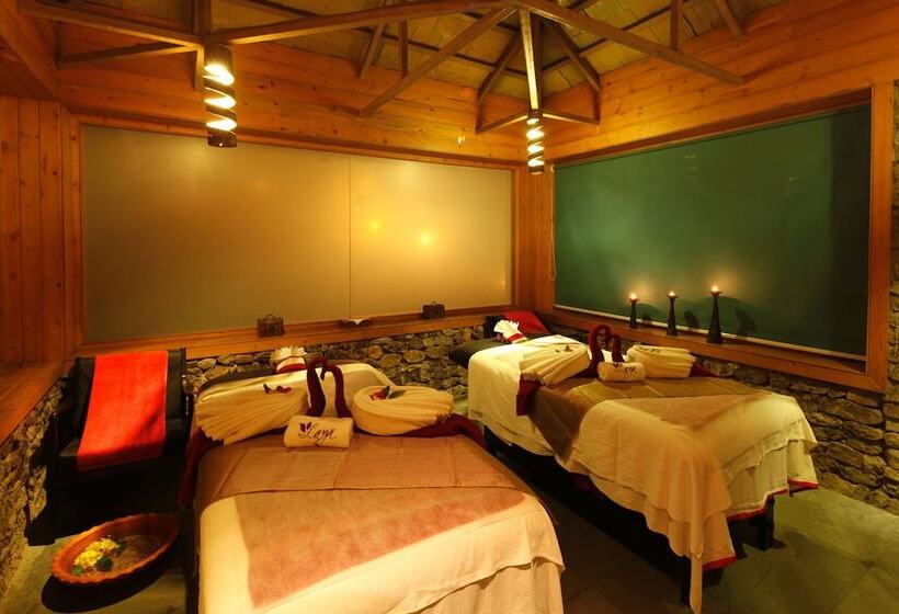 リゾートホテル Sinclairs Retreat Dooars, Chalsa