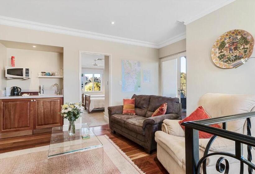 Sorrento Beach Bed & Breakfast