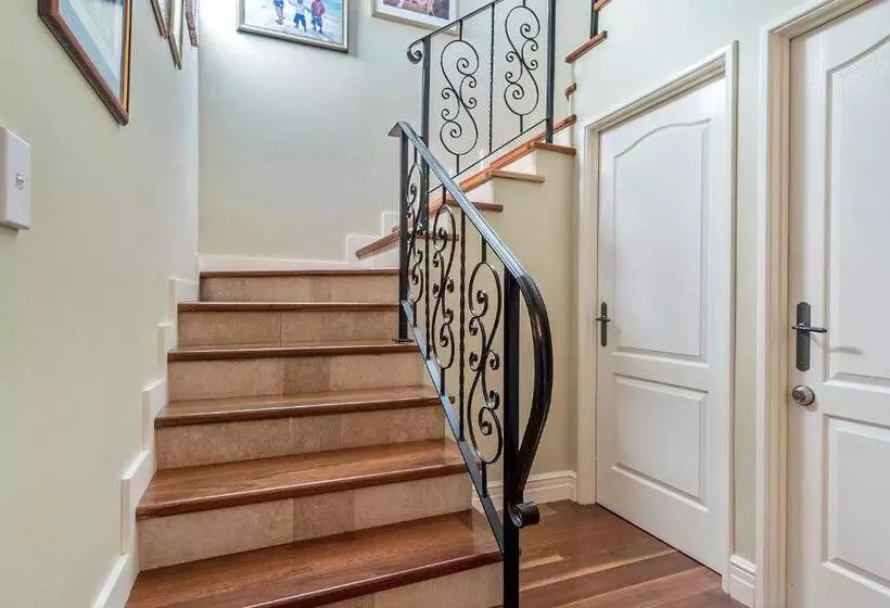 Sorrento Beach Bed & Breakfast