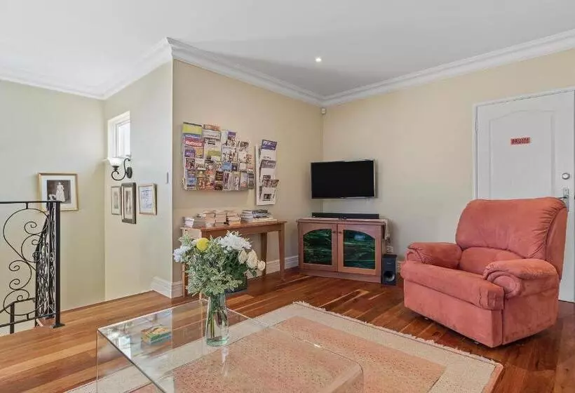 Sorrento Beach Bed & Breakfast