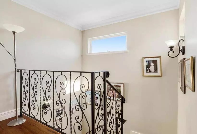 Sorrento Beach Bed & Breakfast