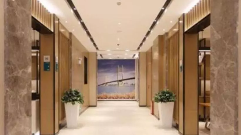 Hotelli City Comfort Inn Wuhan Xudong Street Wangjiadun Metro Station