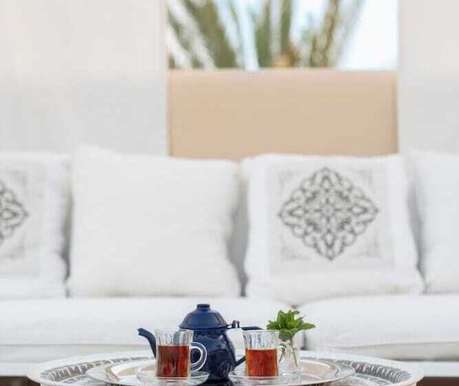 هتل JAZ Neo Almazino, Almaza Bay