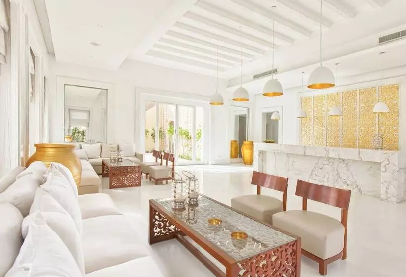 هتل JAZ Neo Almazino, Almaza Bay