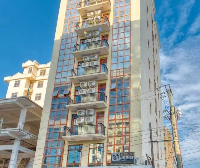 هتل Kibo Palace Apartments