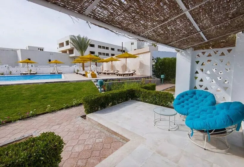 هتل Shams Lodge Water Sport Resort