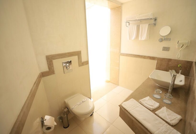 هتل Shams Lodge Water Sport Resort