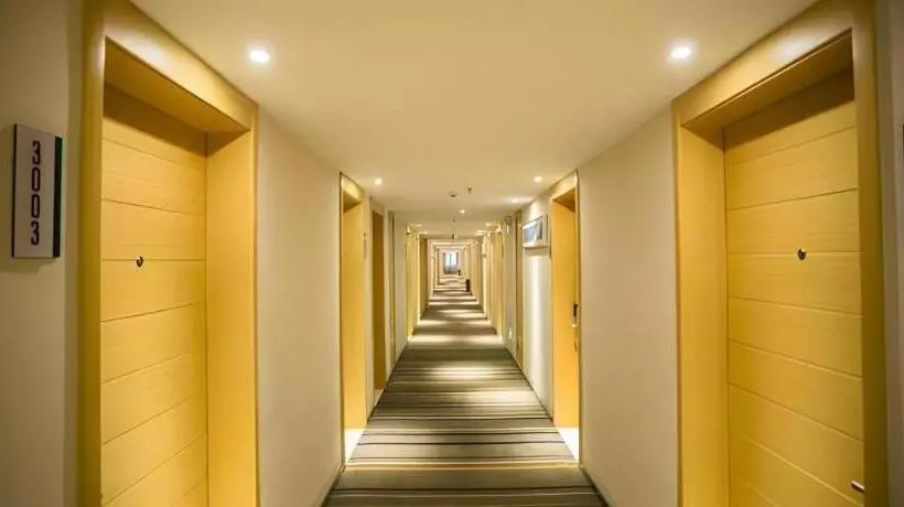 ホテル City Comfort Inn Nanchang Shuanggang Metro Station Finance University