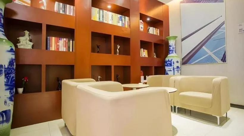 ホテル City Comfort Inn Nanchang Shuanggang Metro Station Finance University