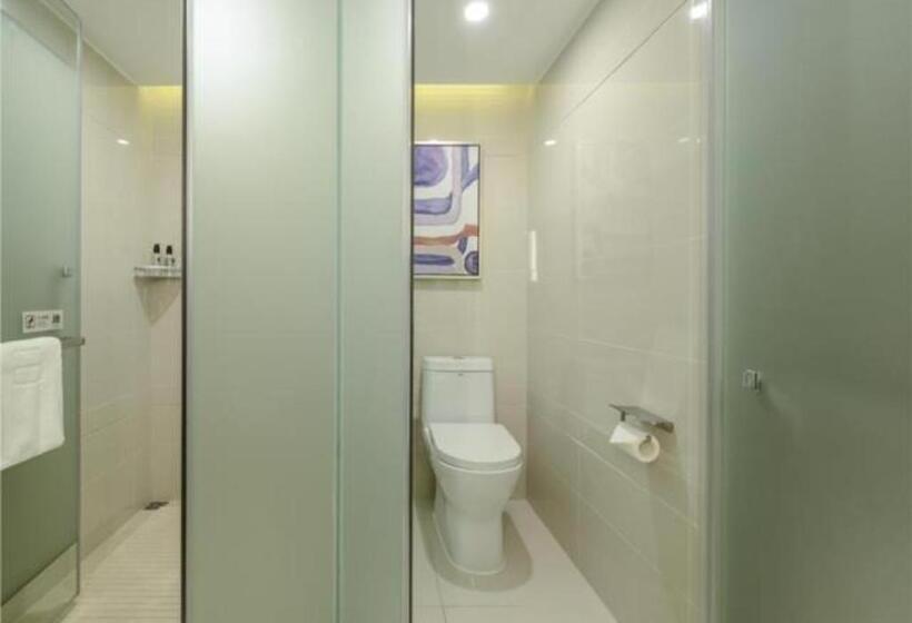 Echarm Hotel Wuhan Huangpu Erqi Xiaolu Metro Station