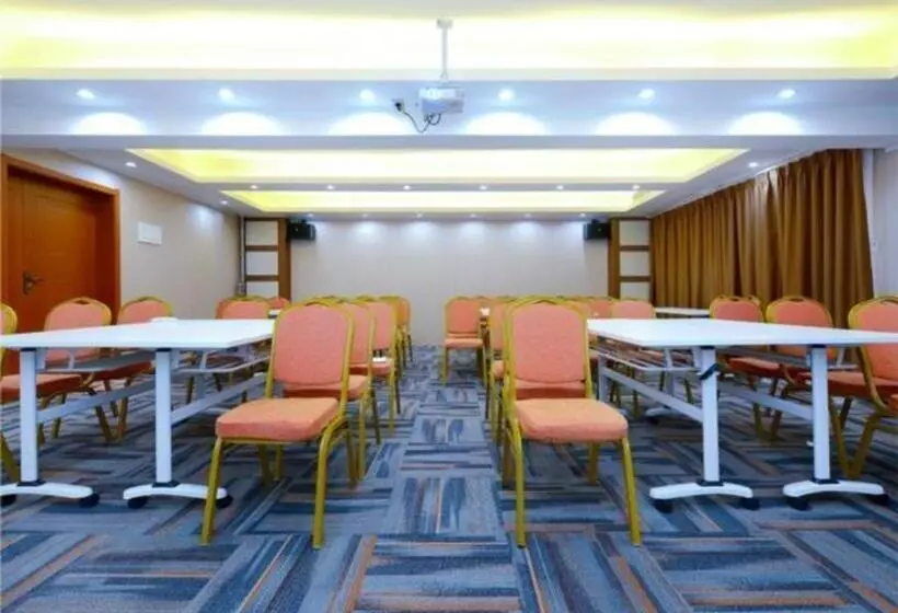 Echarm Hotel Wuhan Huangpu Erqi Xiaolu Metro Station