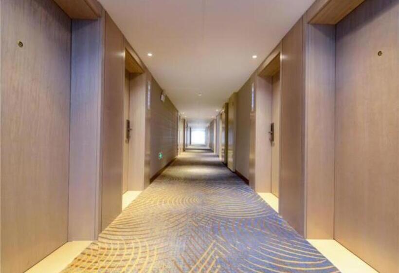 Echarm Hotel Wuhan Huangpu Erqi Xiaolu Metro Station