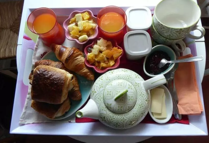 Aamiaismajoitus (B&B) Chalet Aux Pied Des Vignes