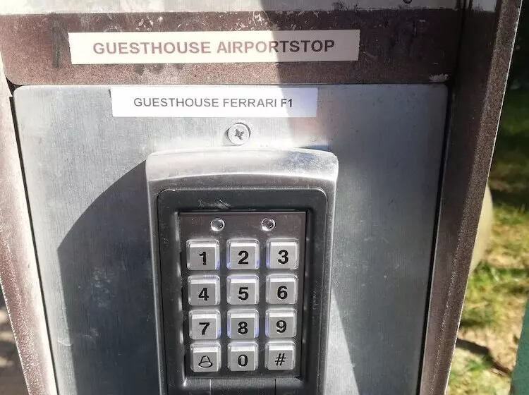 ペンション Guesthouse Airportstop