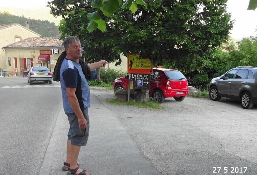 Пансион La Petite Bergerie In Drôme Provençale