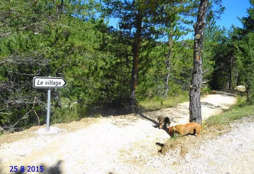 ペンション La Petite Bergerie In Drôme Provençale
