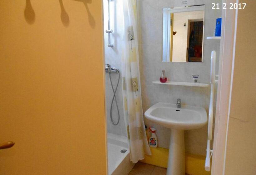 Пансион La Petite Bergerie In Drôme Provençale