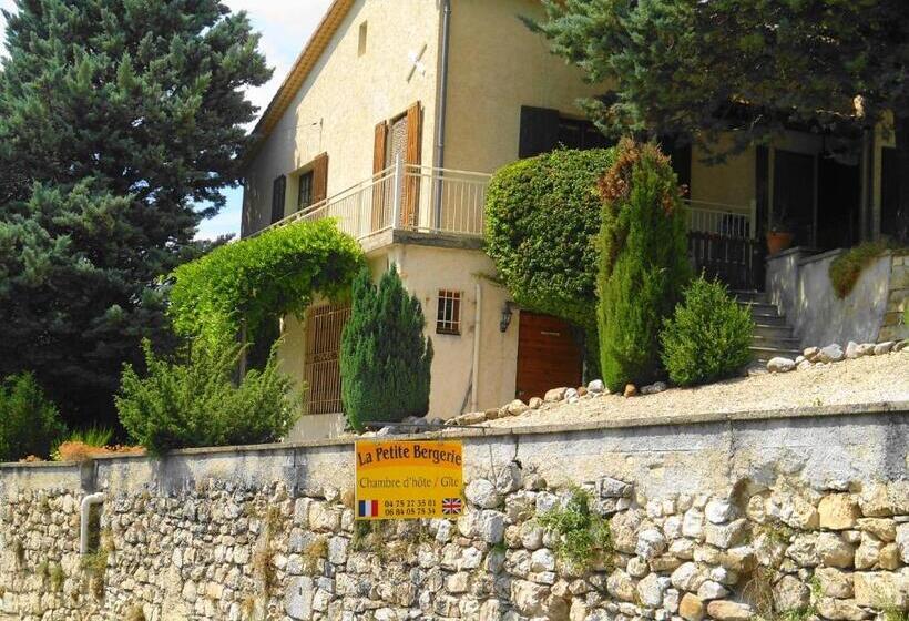 Пансион La Petite Bergerie In Drôme Provençale