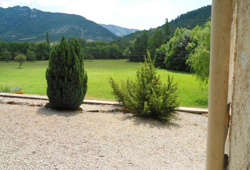 Пансион La Petite Bergerie In Drôme Provençale
