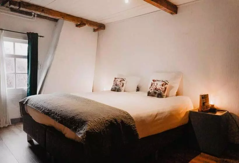 ユースホステル Herberg De Lingehoeve