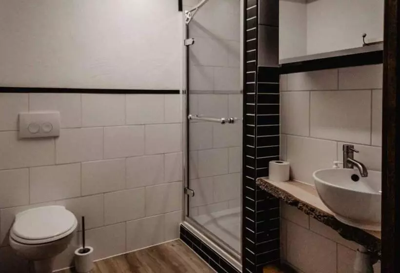 ユースホステル Herberg De Lingehoeve