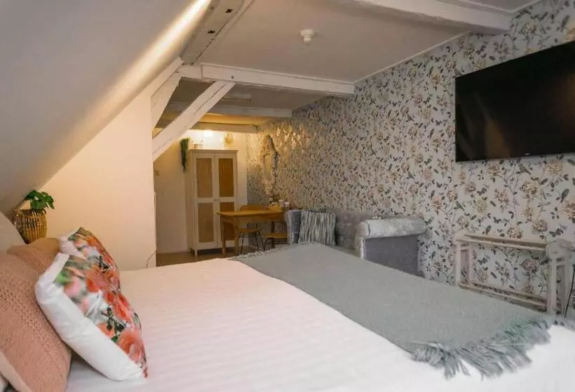 ユースホステル Herberg De Lingehoeve