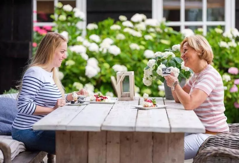 ユースホステル Herberg De Lingehoeve