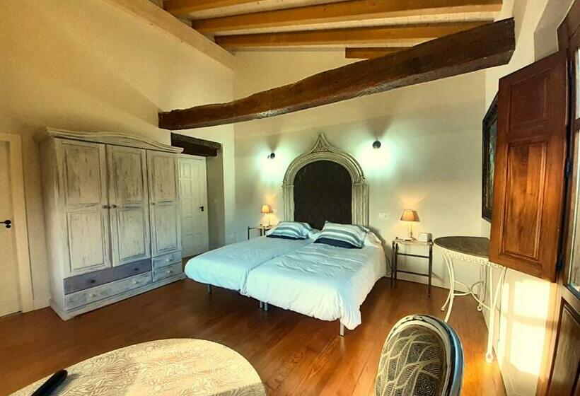 호스텔 La Posada Del Tenor